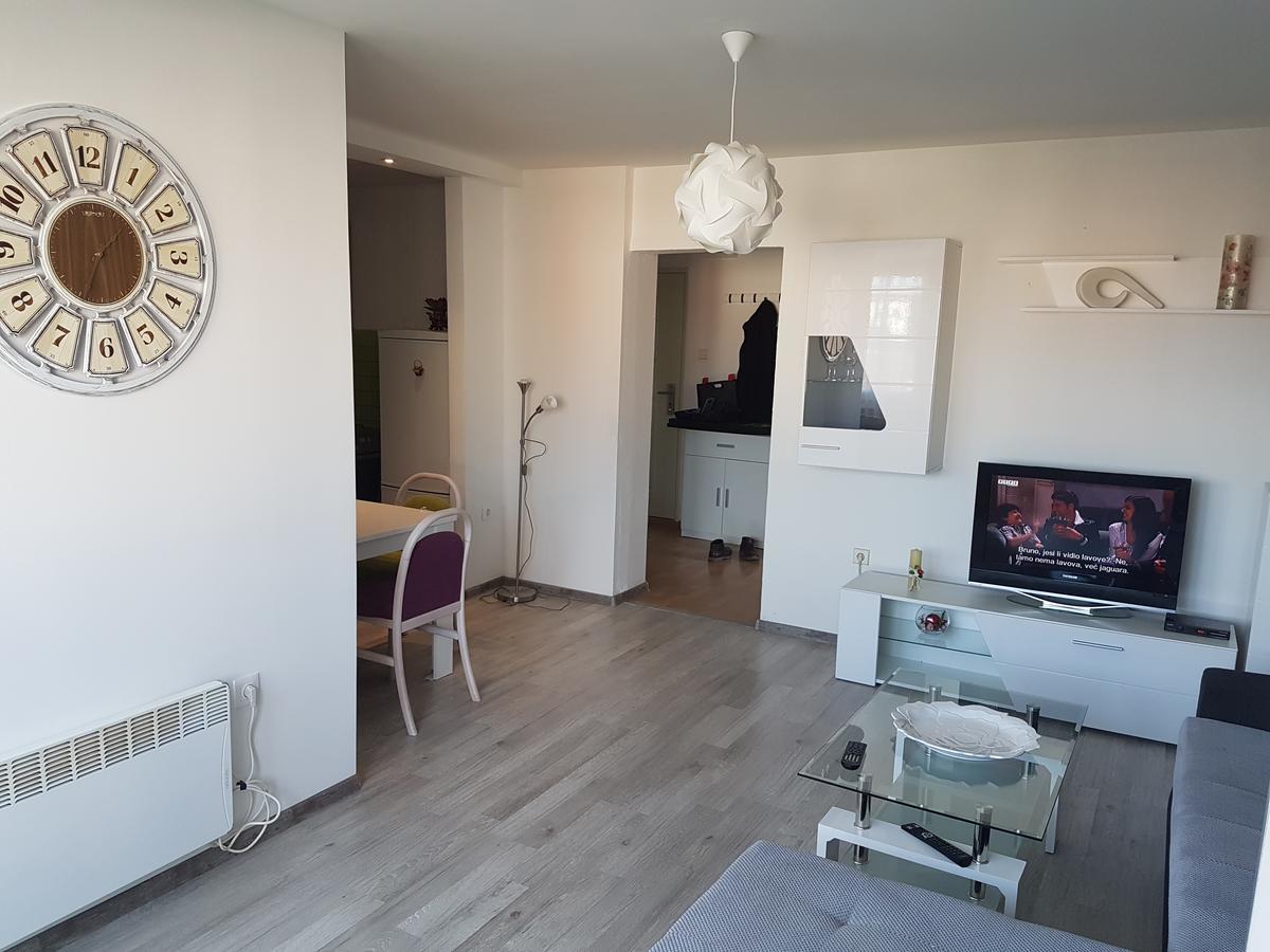 Apartman Vuk - Stan Na Dan Banja Luka Exteriör bild